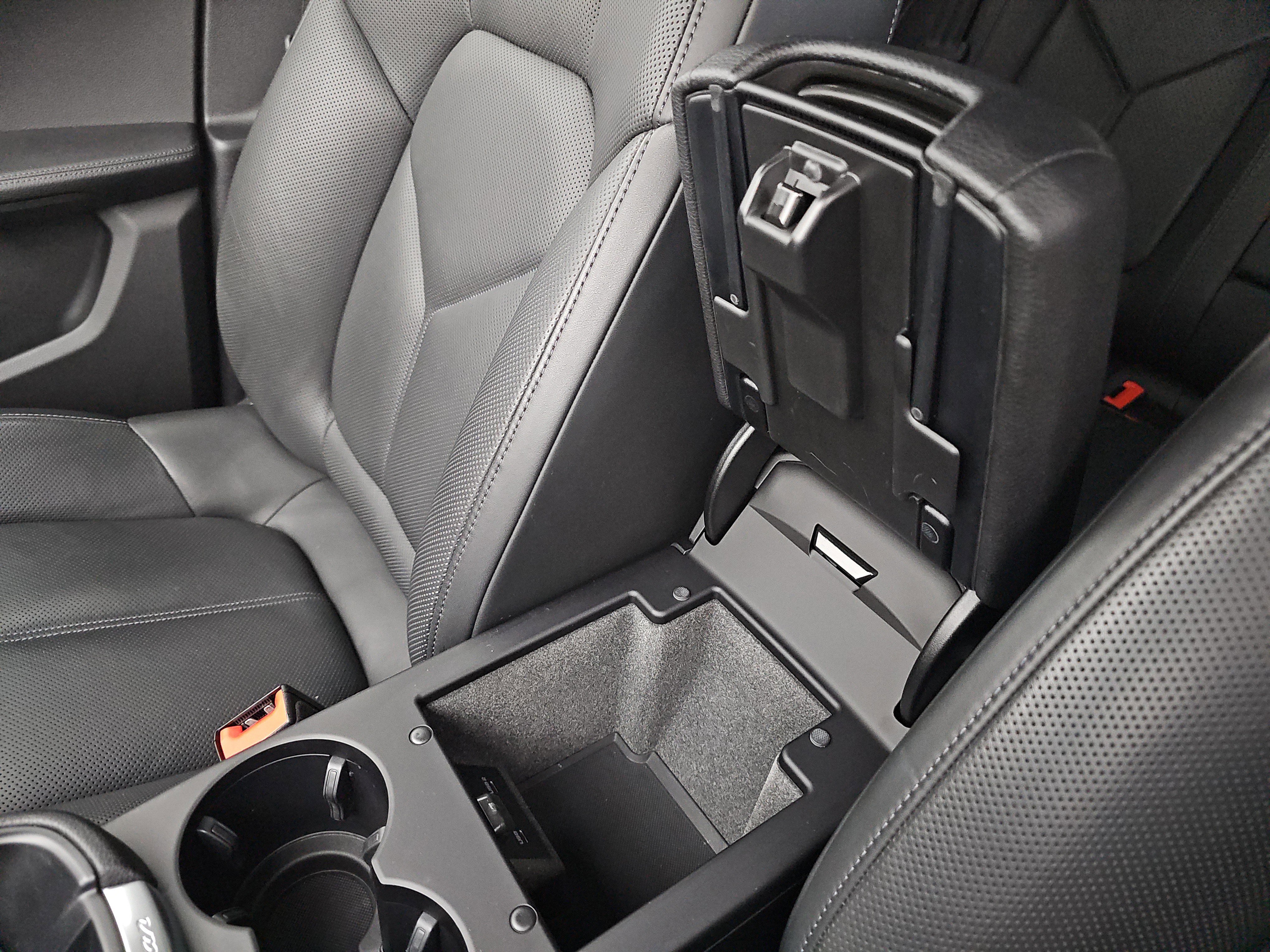 Used 2022 Porsche Macan image 33