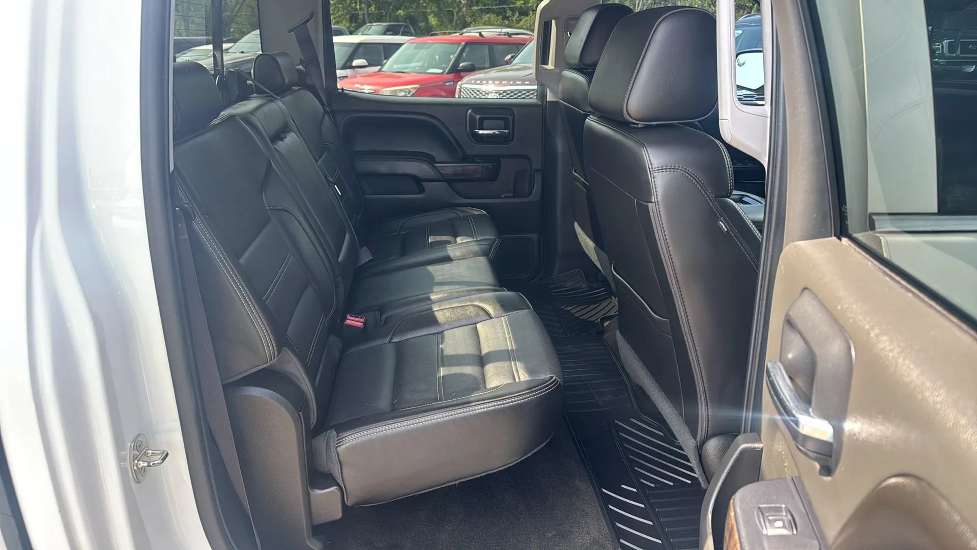Used 2016 GMC Sierra 1500 Denali AWD/4WD image 24