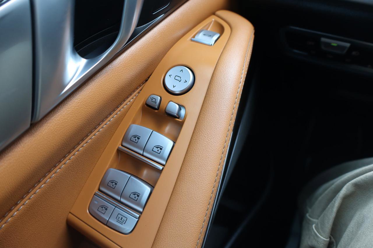 Used 2023 BMW X7 xDrive40i w/ Premium Package image 18