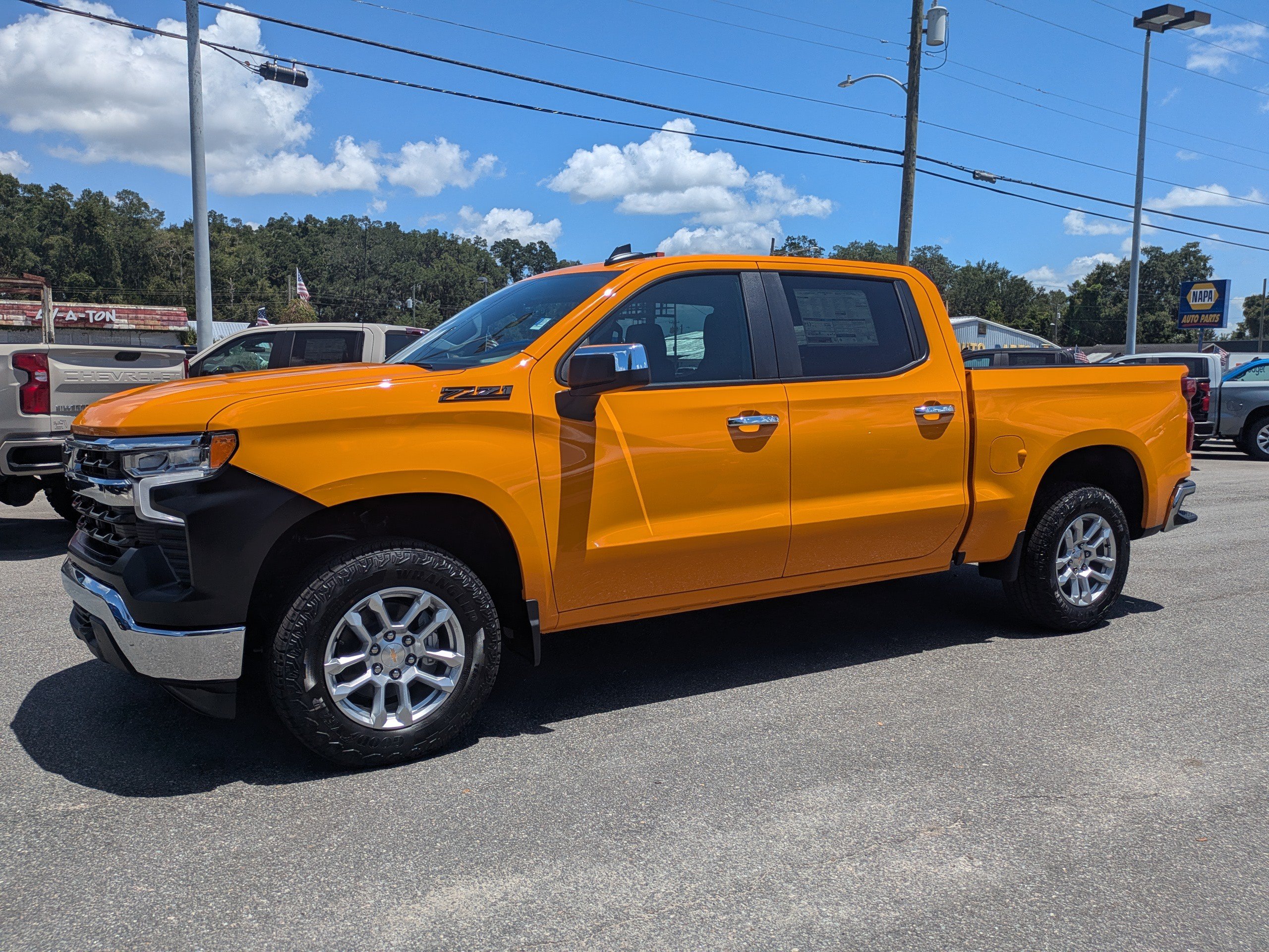 New 2026 Chevrolet Silverado 1500 LT w/ Z71 Off-Road Package AWD/4WD image 8