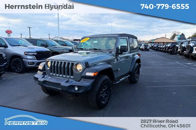 Used 2021 Jeep Wrangler Sport AWD/4WD image 3