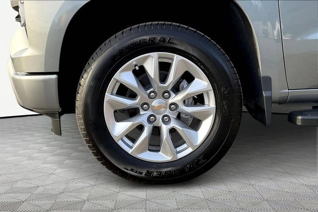 New 2026 Chevrolet Silverado 1500 Custom w/ Turbomax Blackout Package AWD/4WD image 12