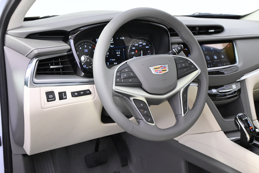New 2026 Cadillac XT5 Premium Luxury w/ LPO, Floor Liner Package AWD/4WD image 12