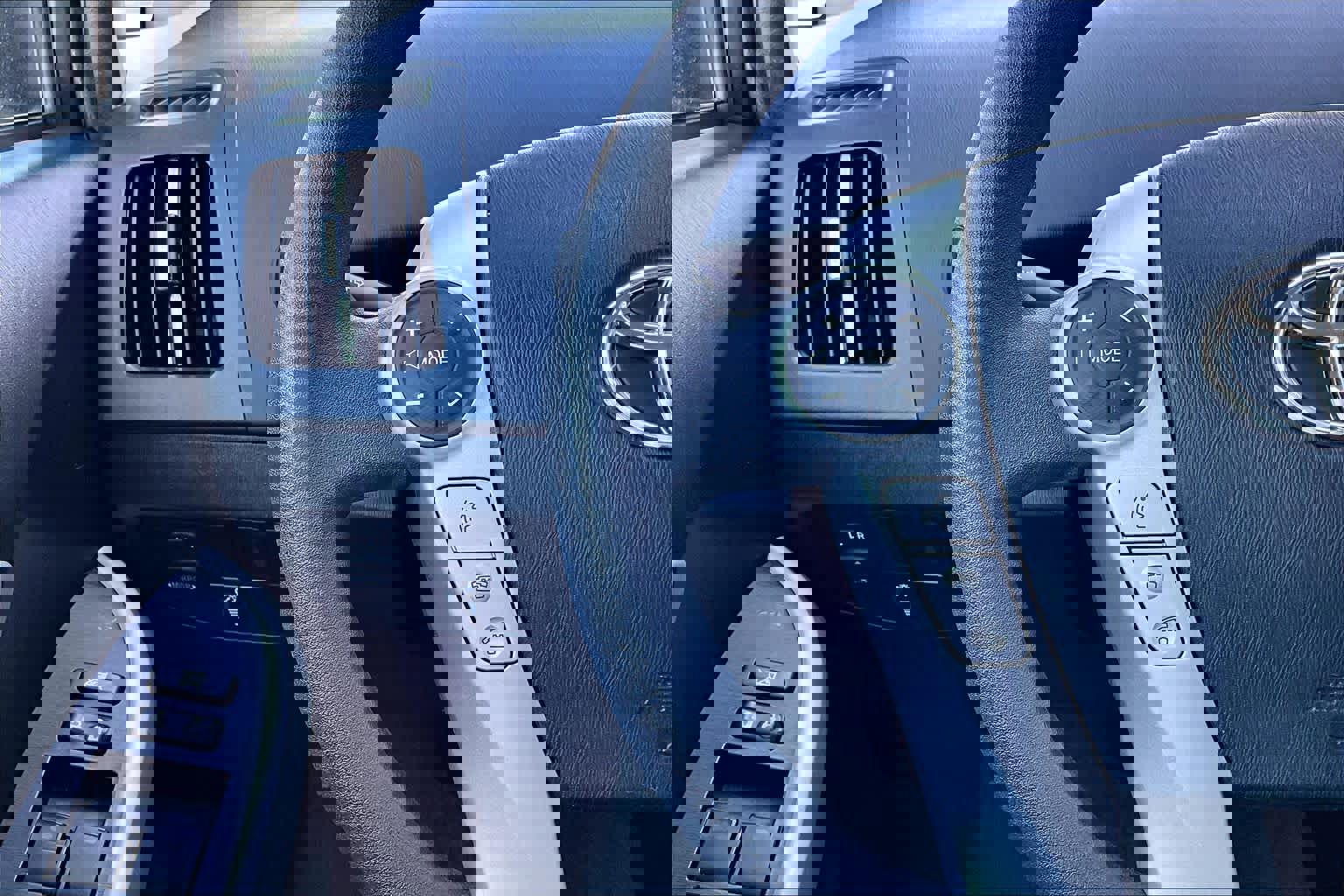 Used 2012 Toyota Prius Three image 23