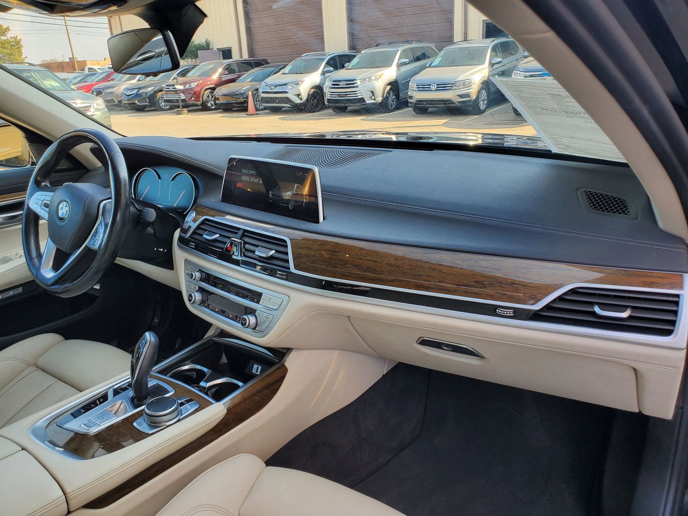 Used 2018 BMW 750i xDrive image 31