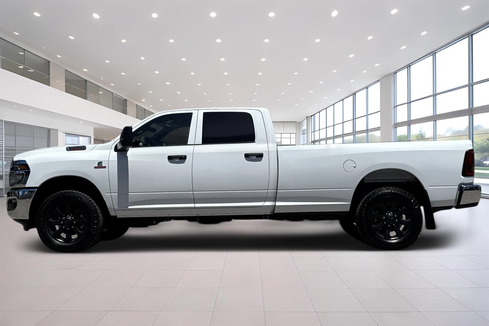Used 2026 RAM 3500 Tradesman w/ Chrome Appearance Group A AWD/4WD image 7