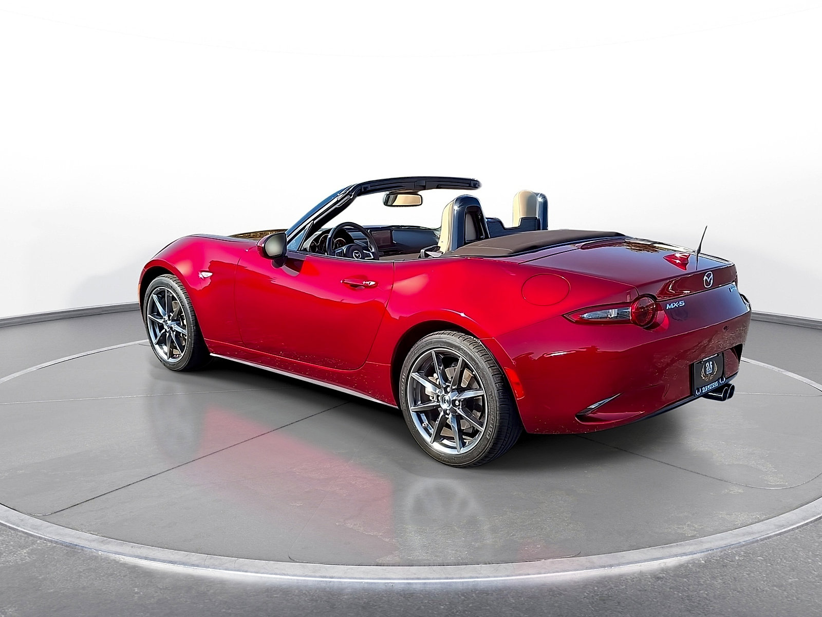 Used 2019 MAZDA MX-5 Miata Grand Touring w/ GT-S Package RWD image 6