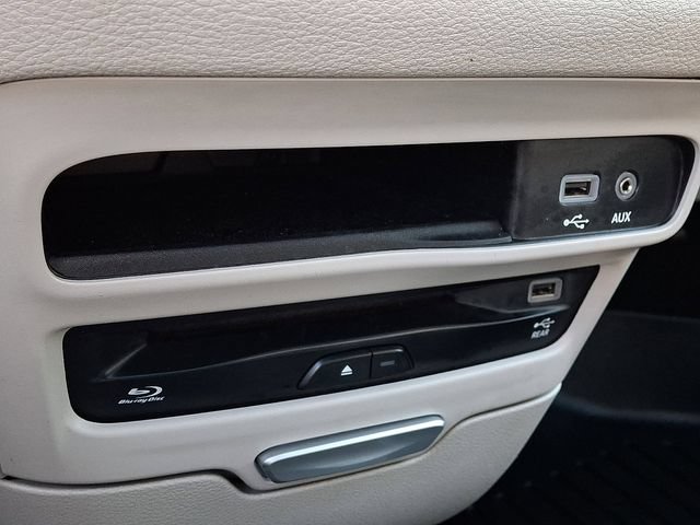 Used 2017 Chrysler Pacifica Limited FWD image 25