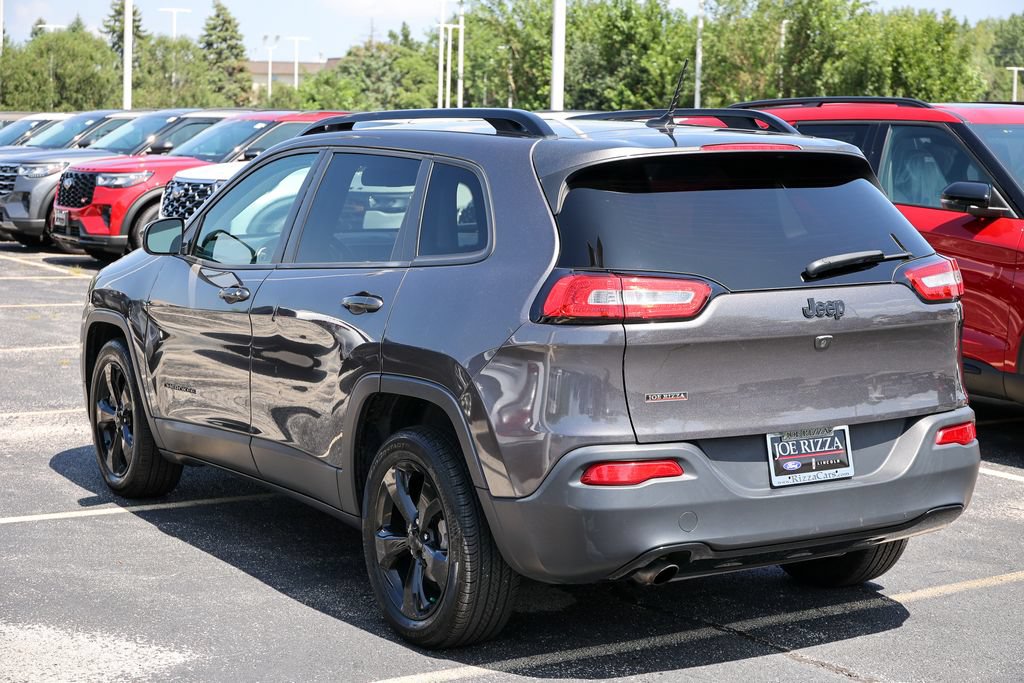 Used 2018 Jeep Cherokee Latitude w/ Altitude Package FWD image 28