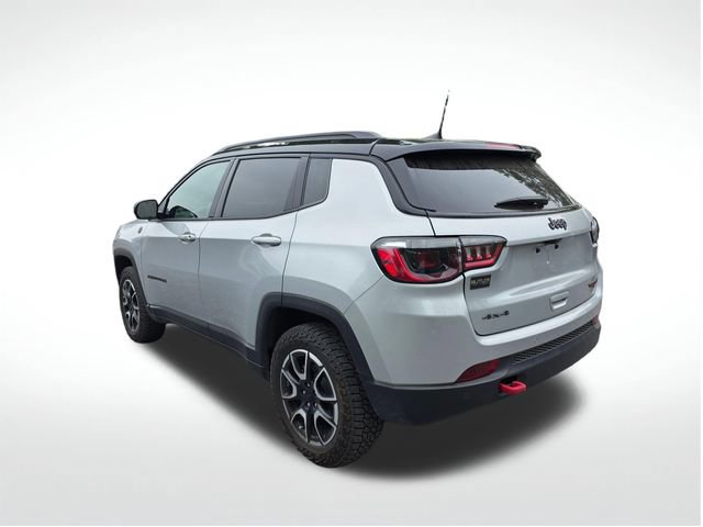 Used 2024 Jeep Compass Trailhawk image 7