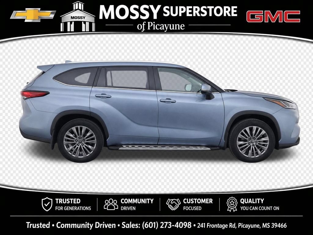 Used 2022 Toyota Highlander Platinum FWD image 9