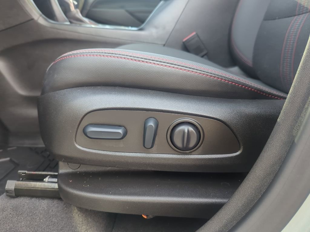 Certified 2022 Chevrolet Equinox RS image 23