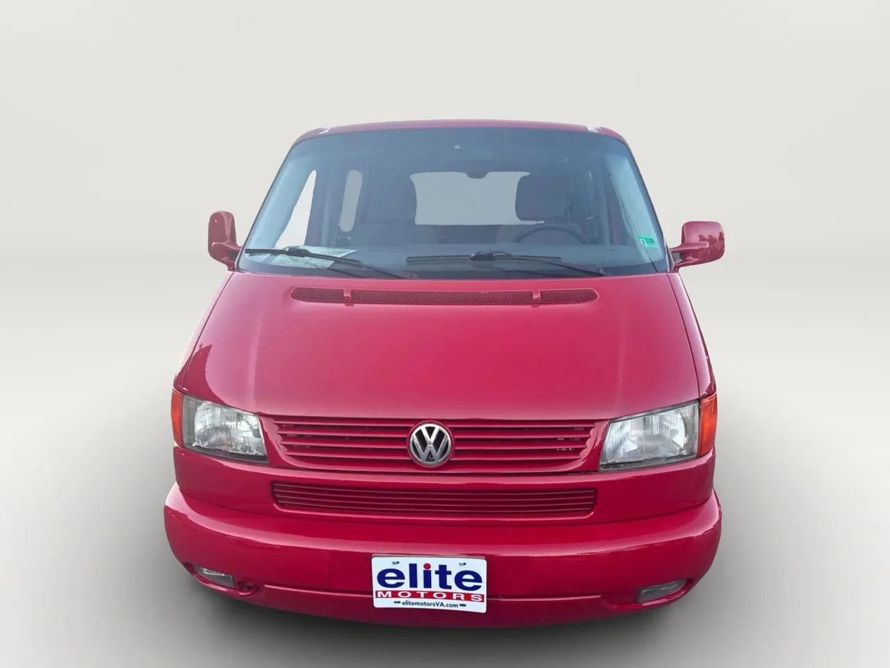 Used 2002 Volkswagen Eurovan MV image 2