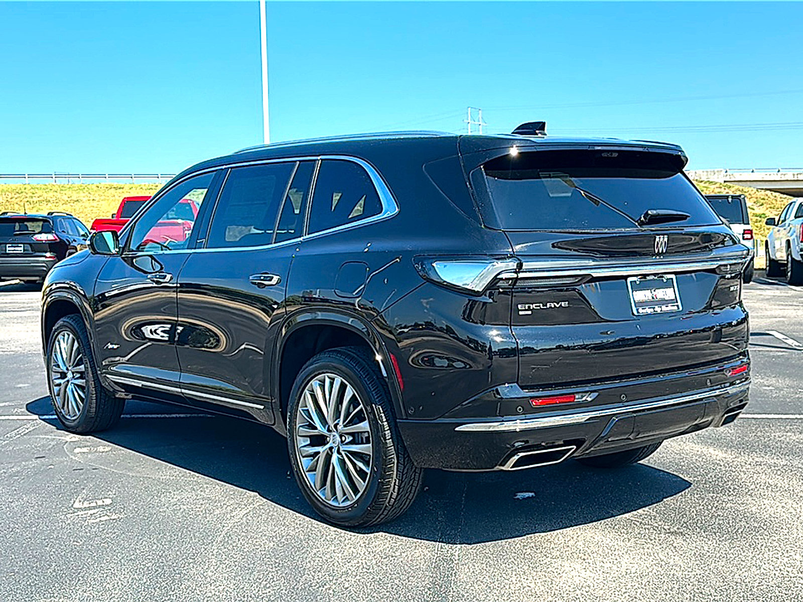 New 2026 Buick Enclave Avenir w/ Super Cruise Package AWD/4WD image 6