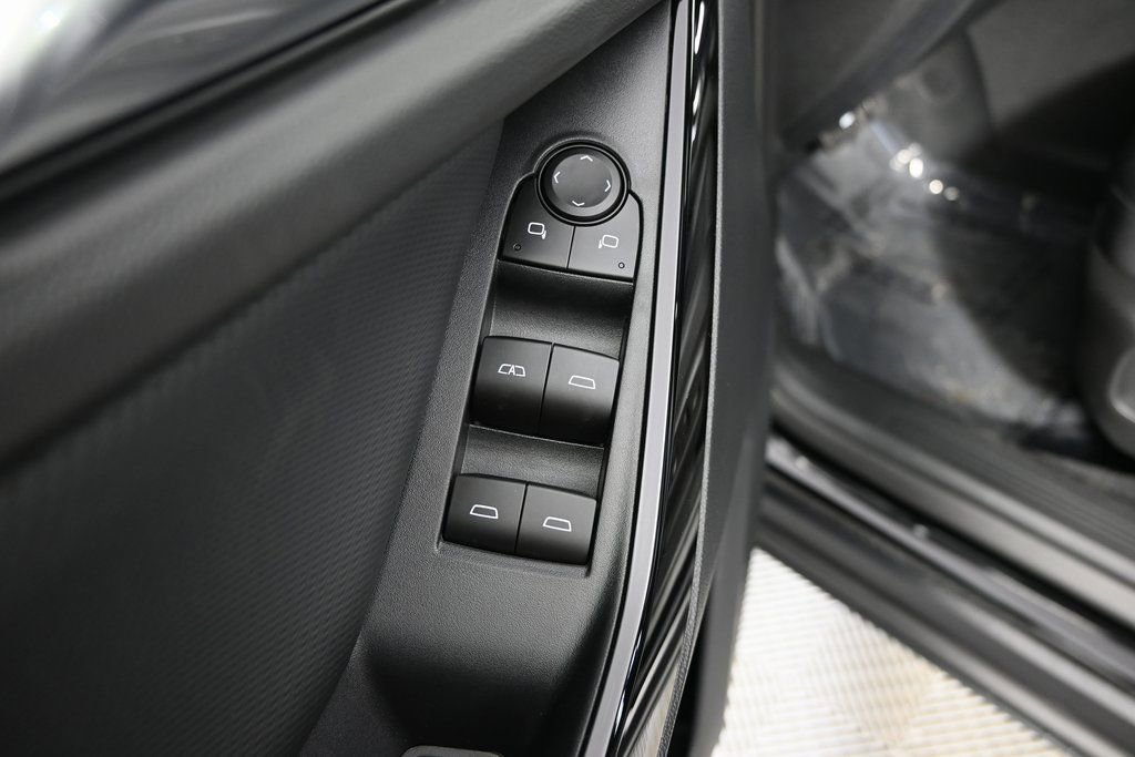 New 2026 Chevrolet Equinox LT w/ Convenience Package II image 19