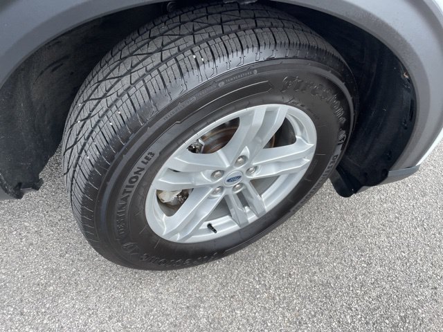 Used 2023 Ford Explorer XLT AWD/4WD image 18