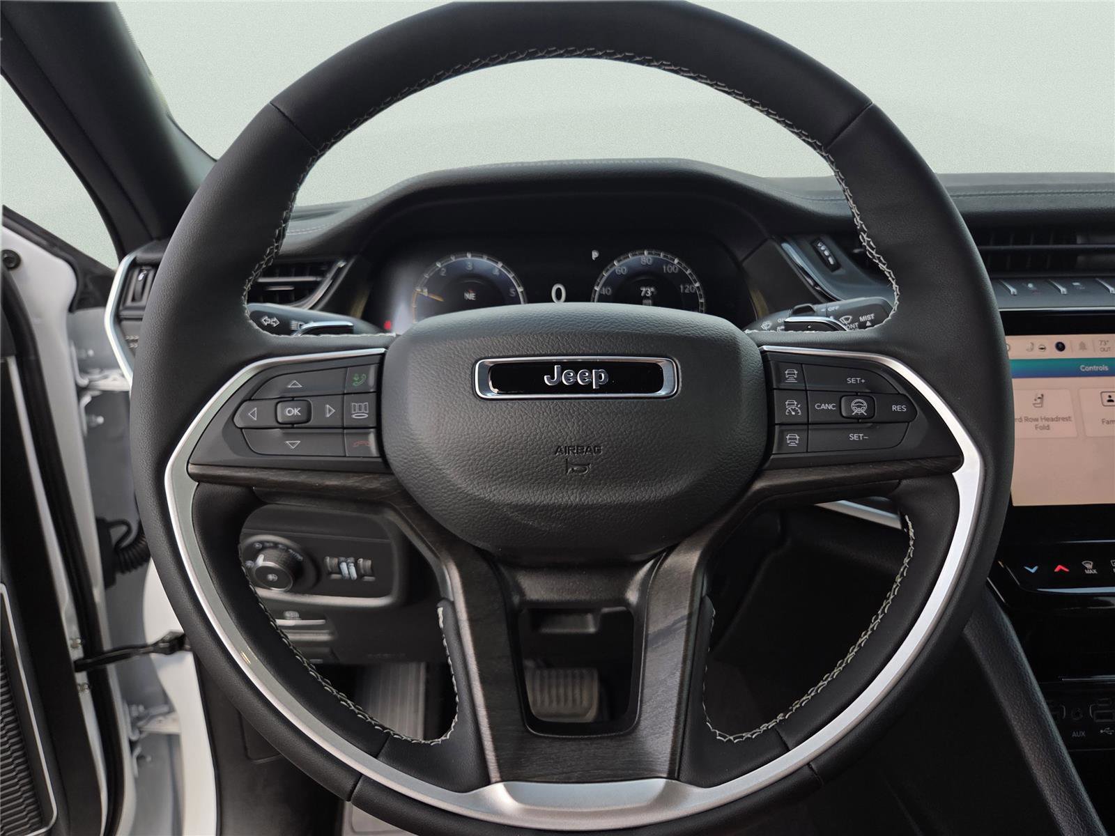 New 2026 Jeep Grand Cherokee L Limited image 28