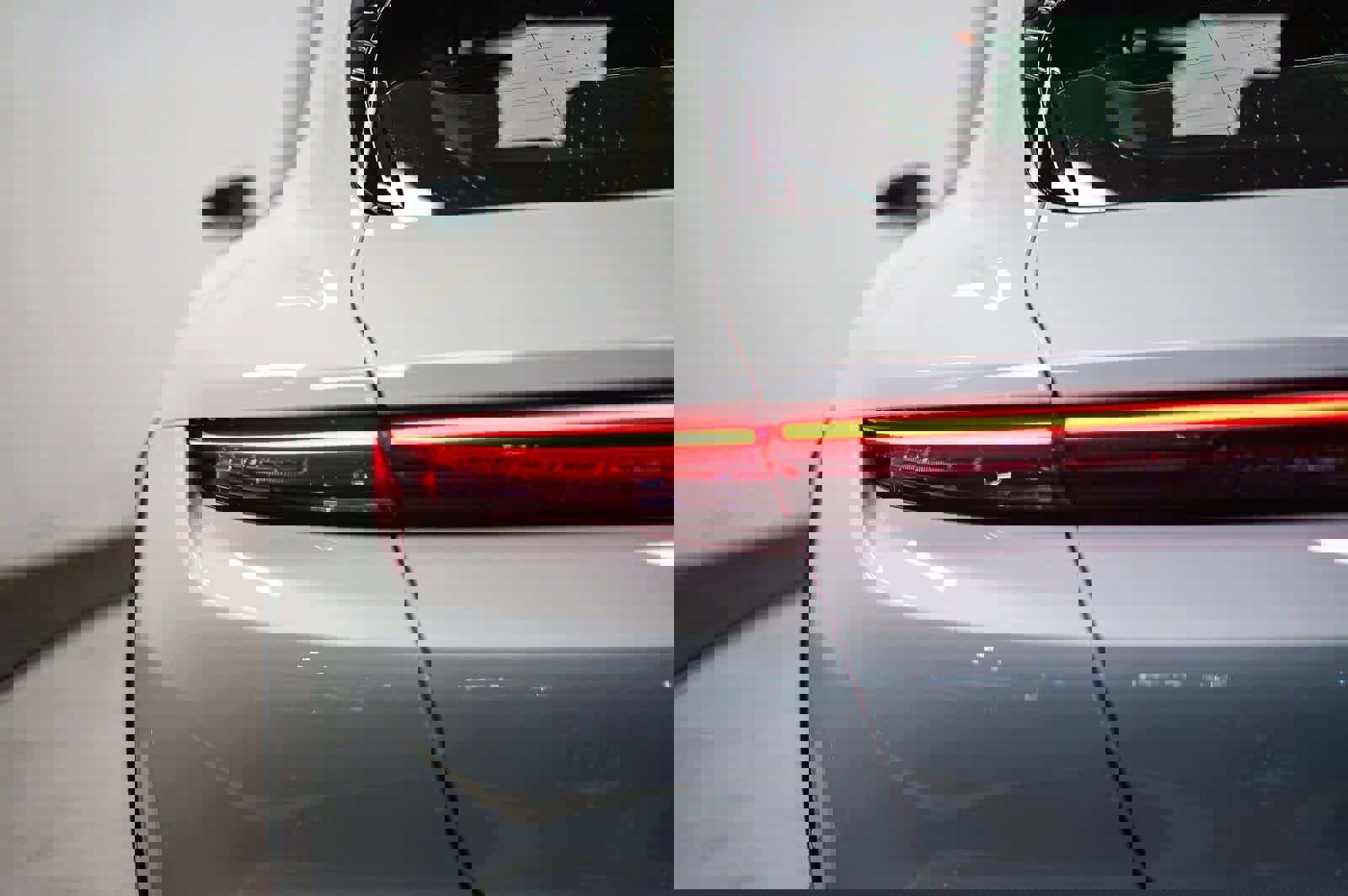 Used 2025 Porsche Taycan 4S image 11