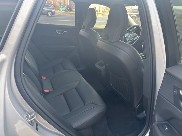 Certified 2025 Volvo XC60 B5 Plus AWD/4WD image 13