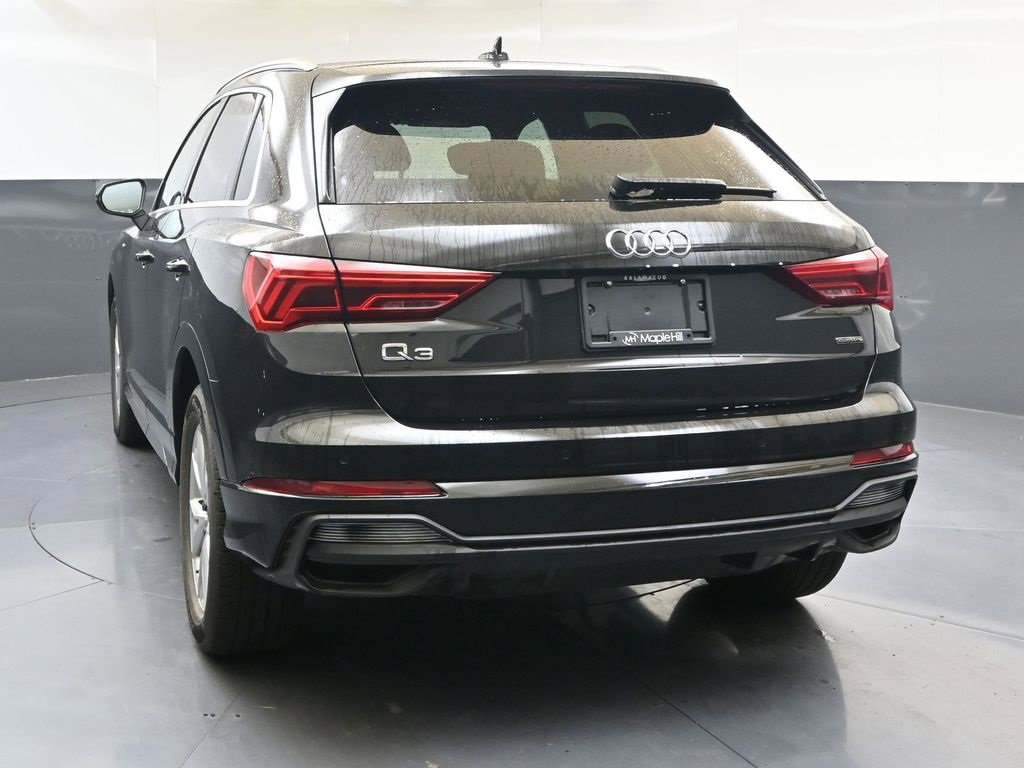 Certified 2025 Audi Q3 2.0T Premium Plus w/ Premium Plus Package image 4