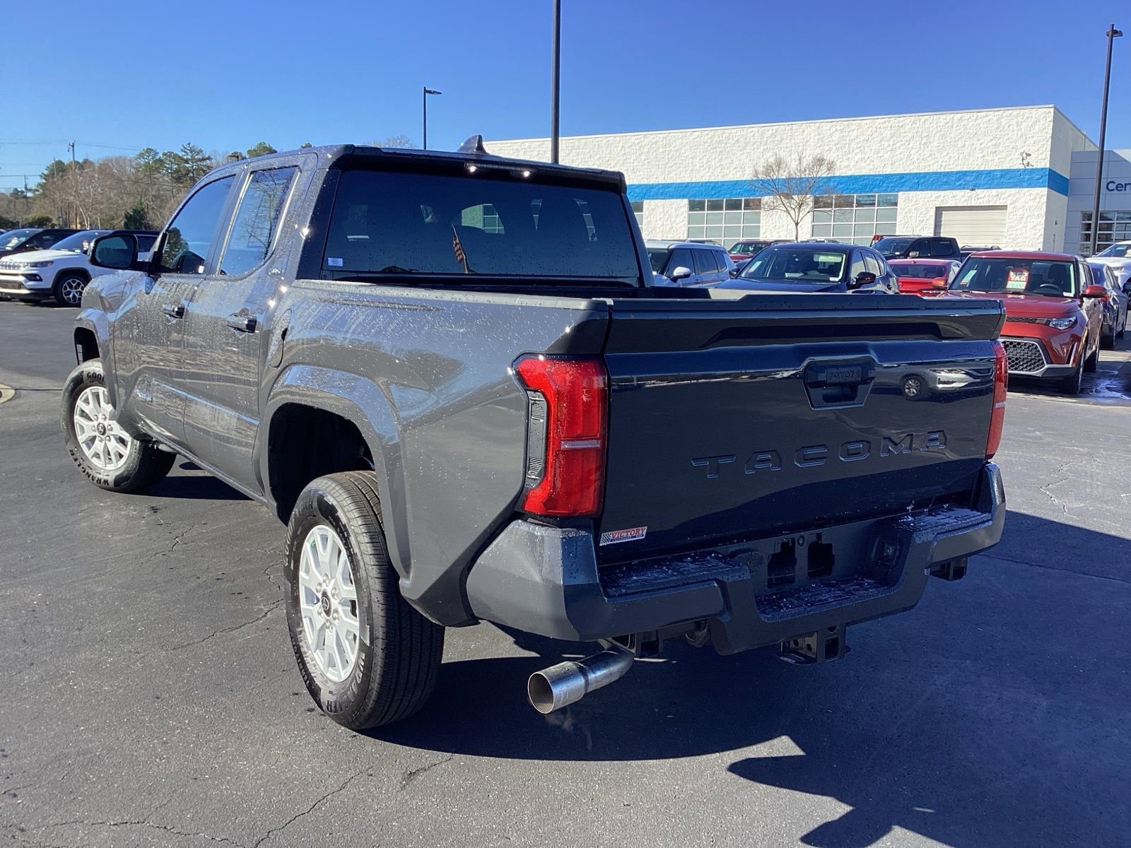 Used 2025 Toyota Tacoma SR5 image 2
