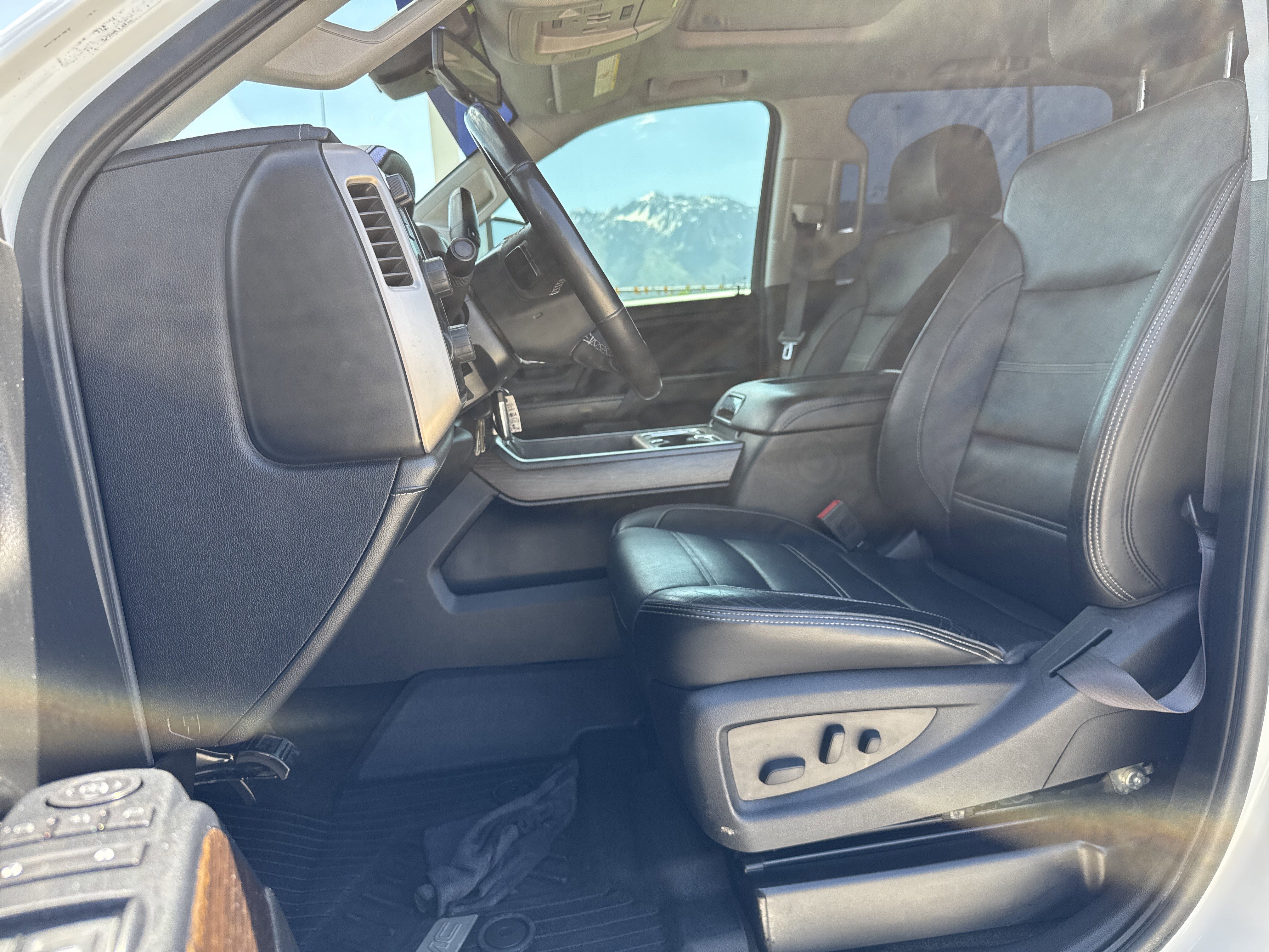 Used 2017 GMC Sierra 2500 Denali AWD/4WD image 18