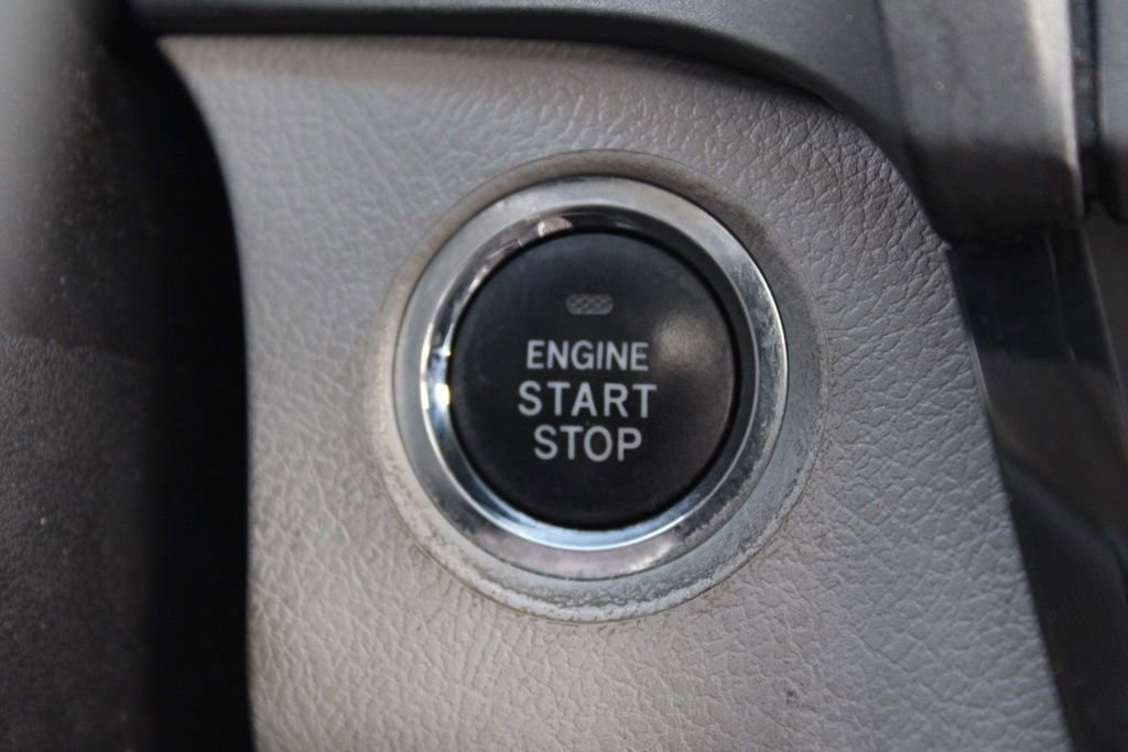 Used 2015 Toyota Sienna XLE Premium image 39