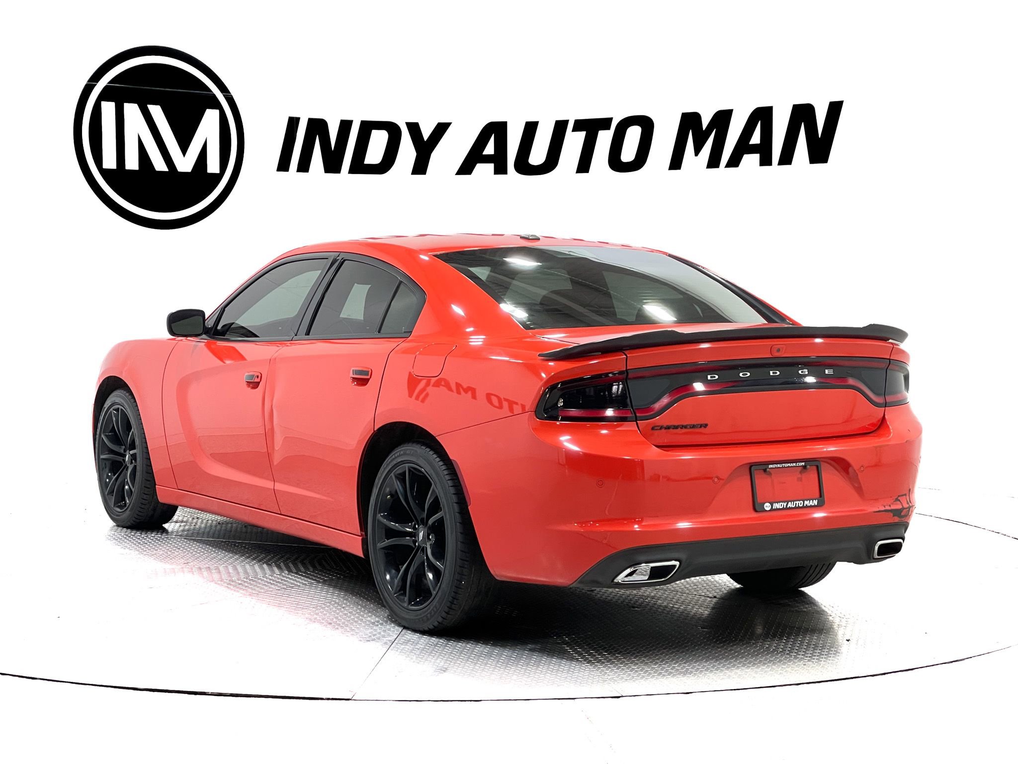 Used 2018 Dodge Charger SXT w/ Blacktop Package image 6