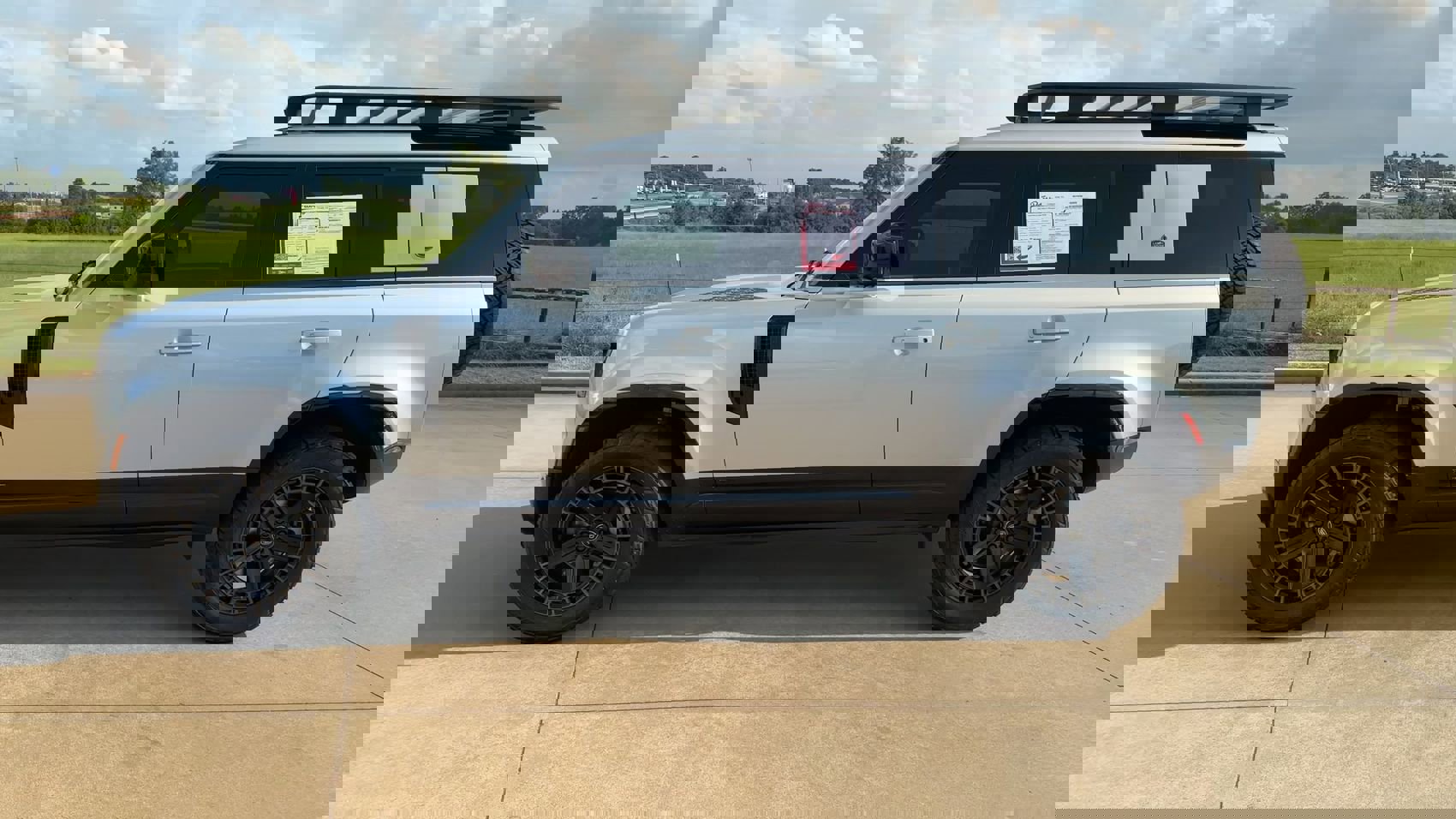 Used 2021 Land Rover Defender 110 X-Dynamic HSE image 6