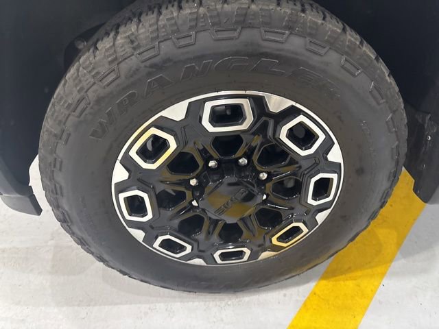 Used 2024 GMC Sierra 2500 Denali Ultimate w/ LPO, GMC Protection Package image 38