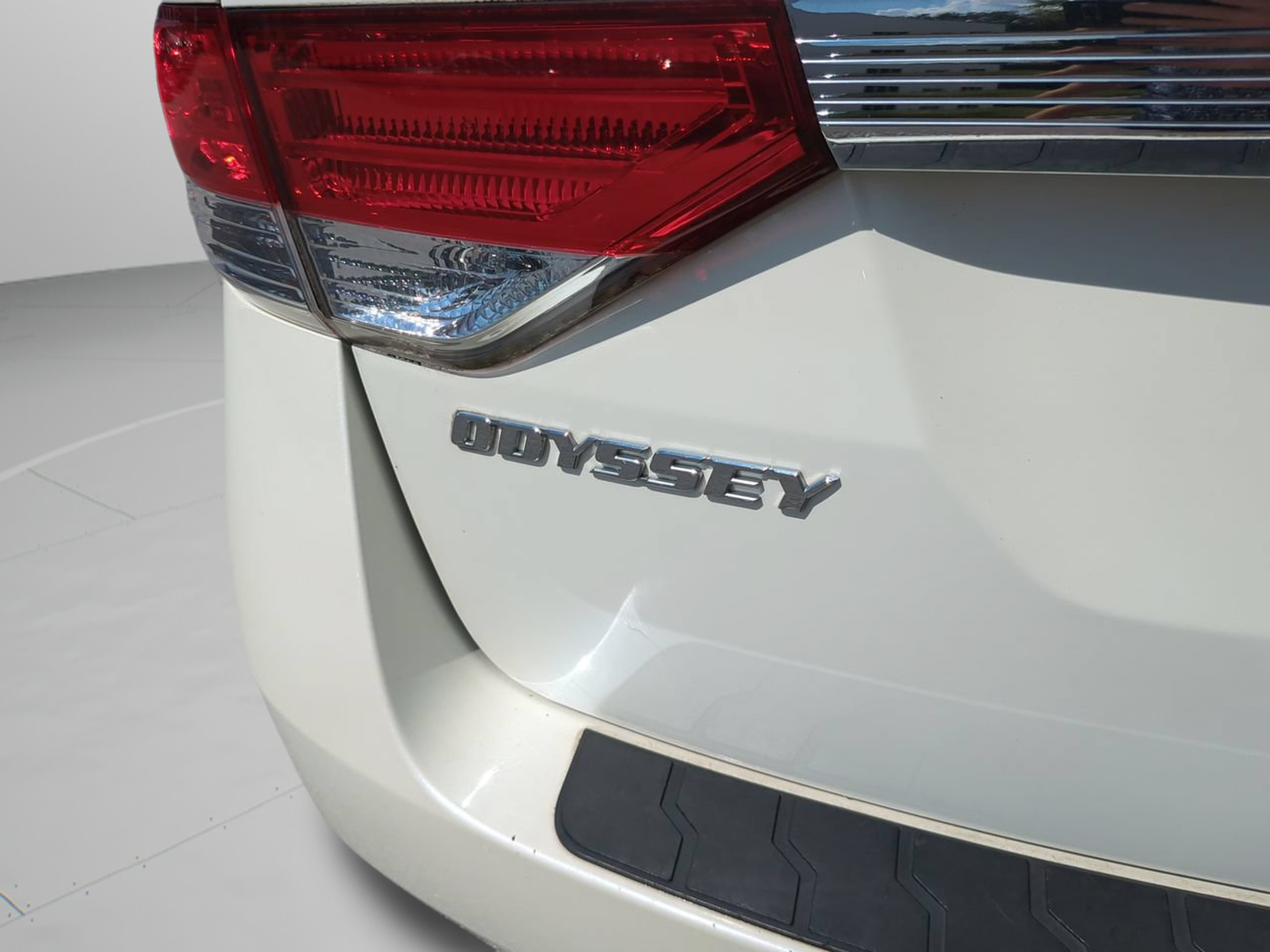 Used 2016 Honda Odyssey EX-L image 32
