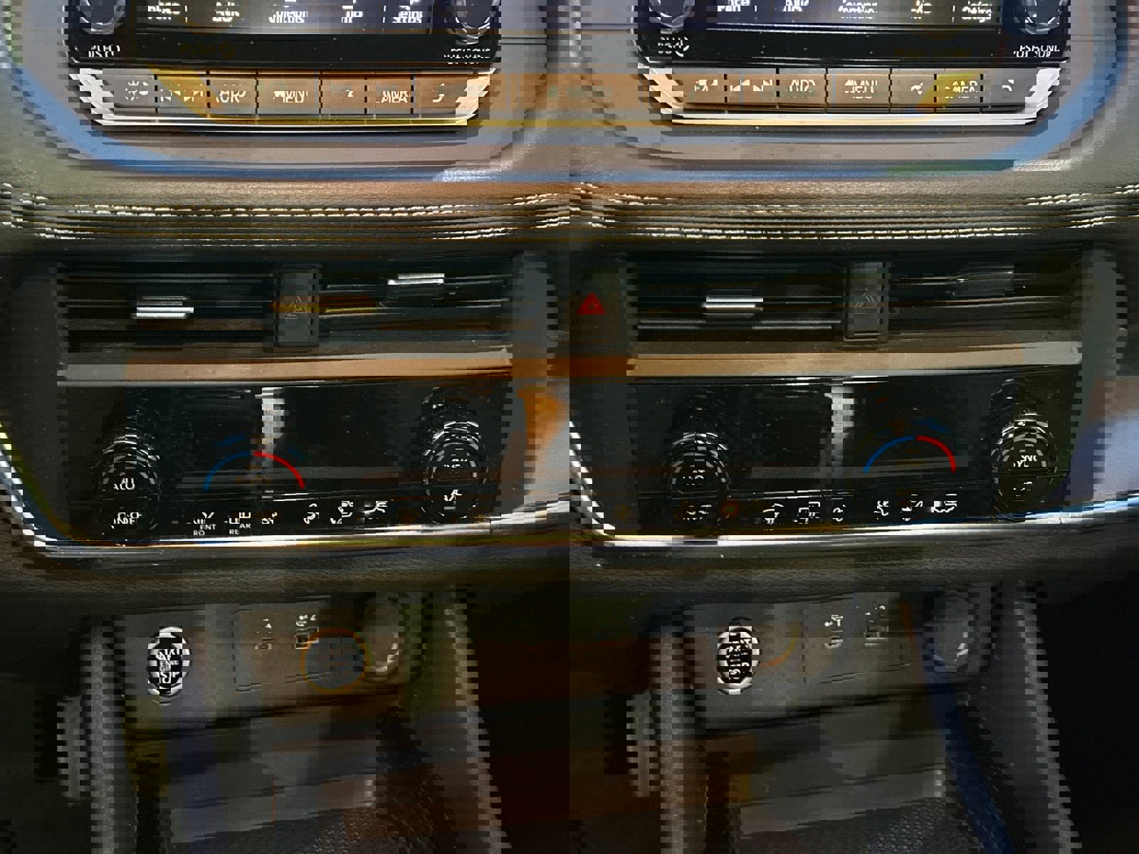 Used 2023 Nissan Rogue SV image 29