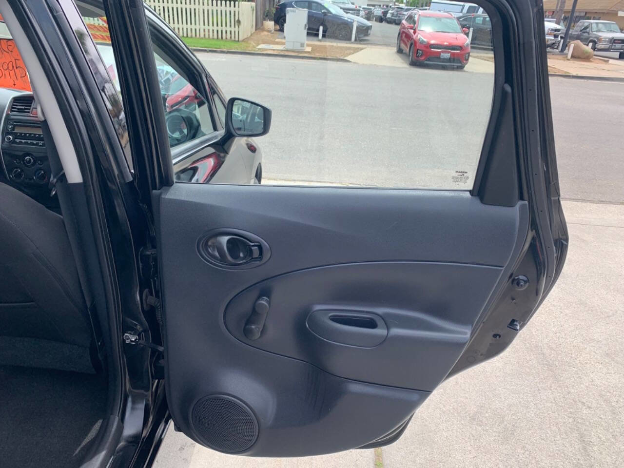 Used 2015 Nissan Versa Note S FWD image 13