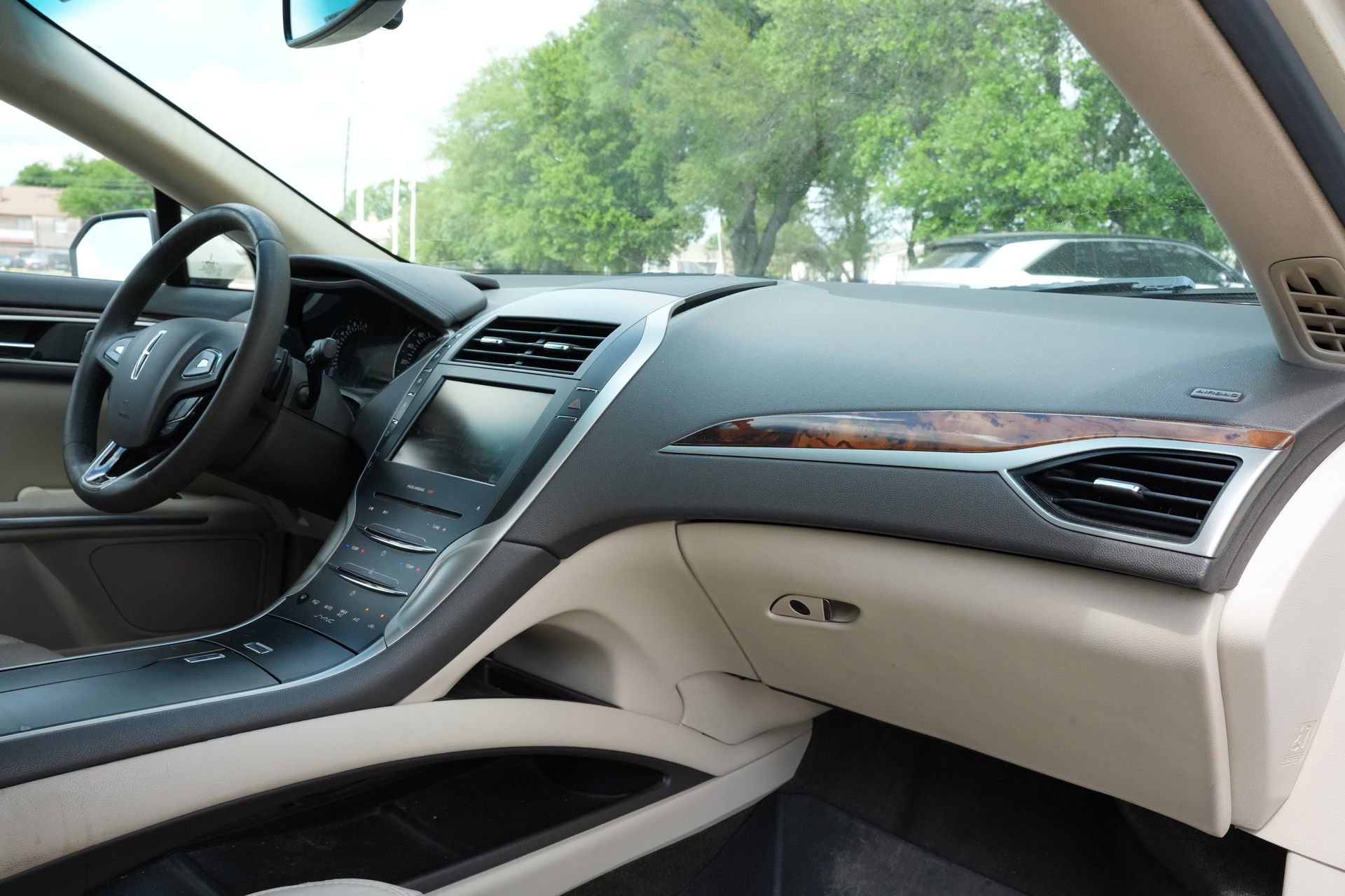 Used 2016 Lincoln MKZ w/ Equipment Group 300A Reserve image 25