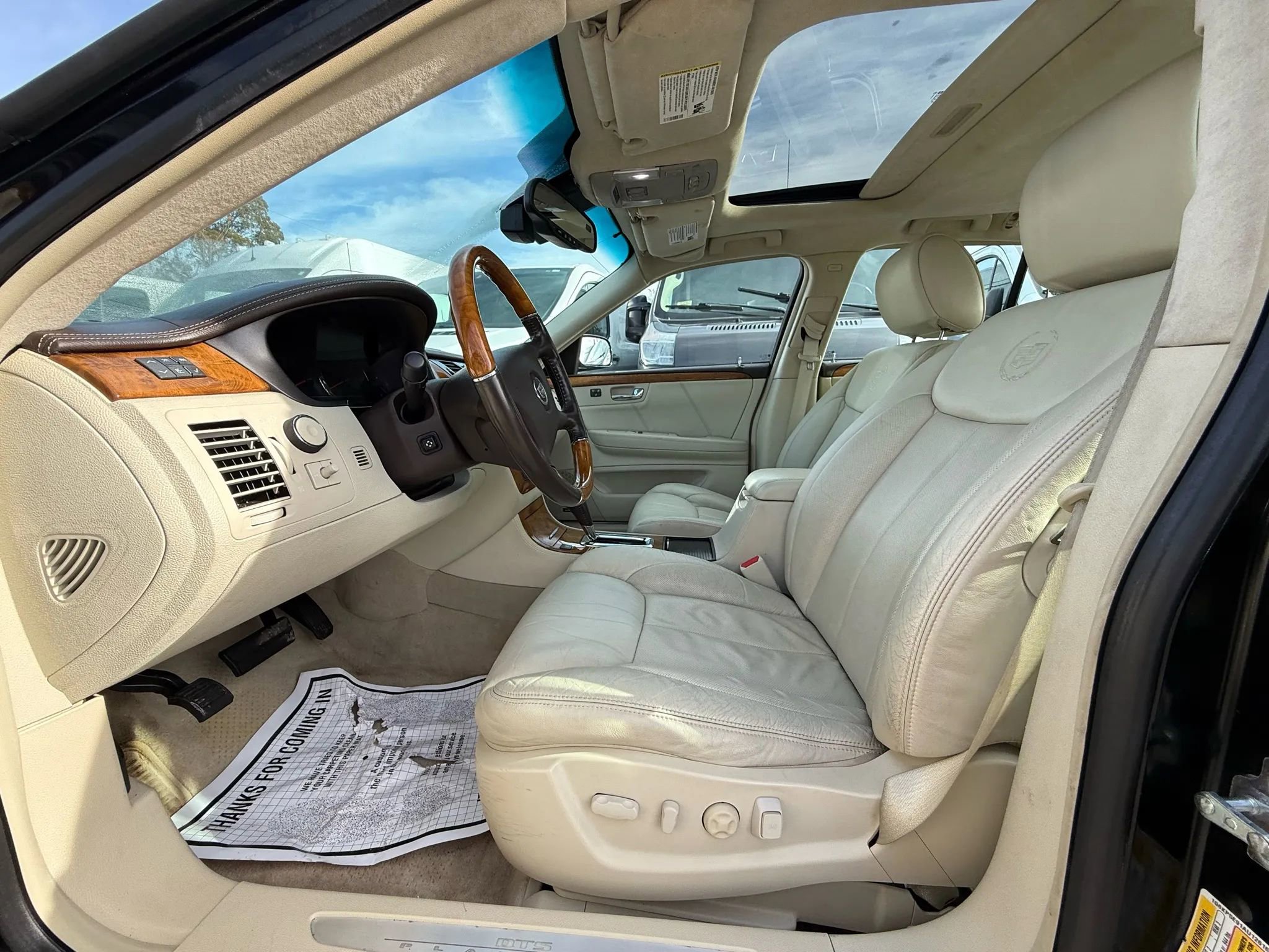 Used 2010 Cadillac DTS Platinum FWD image 13