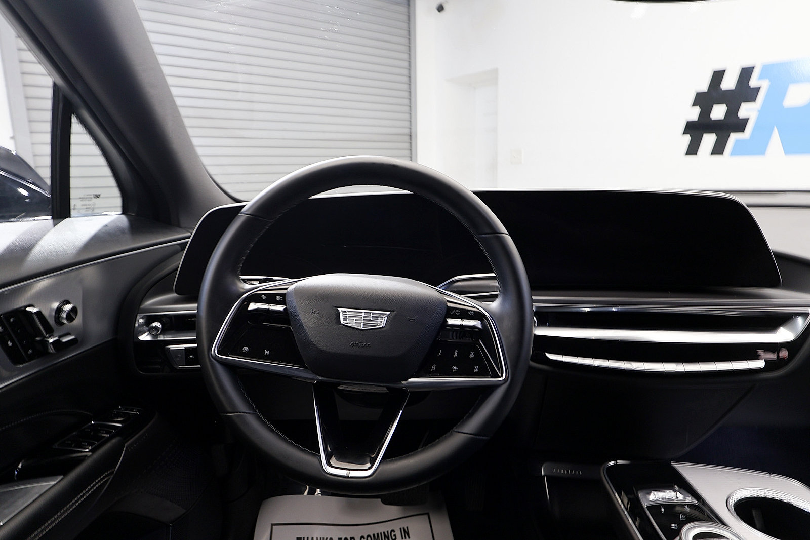 Used 2024 Cadillac Lyriq Tech AWD/4WD image 18