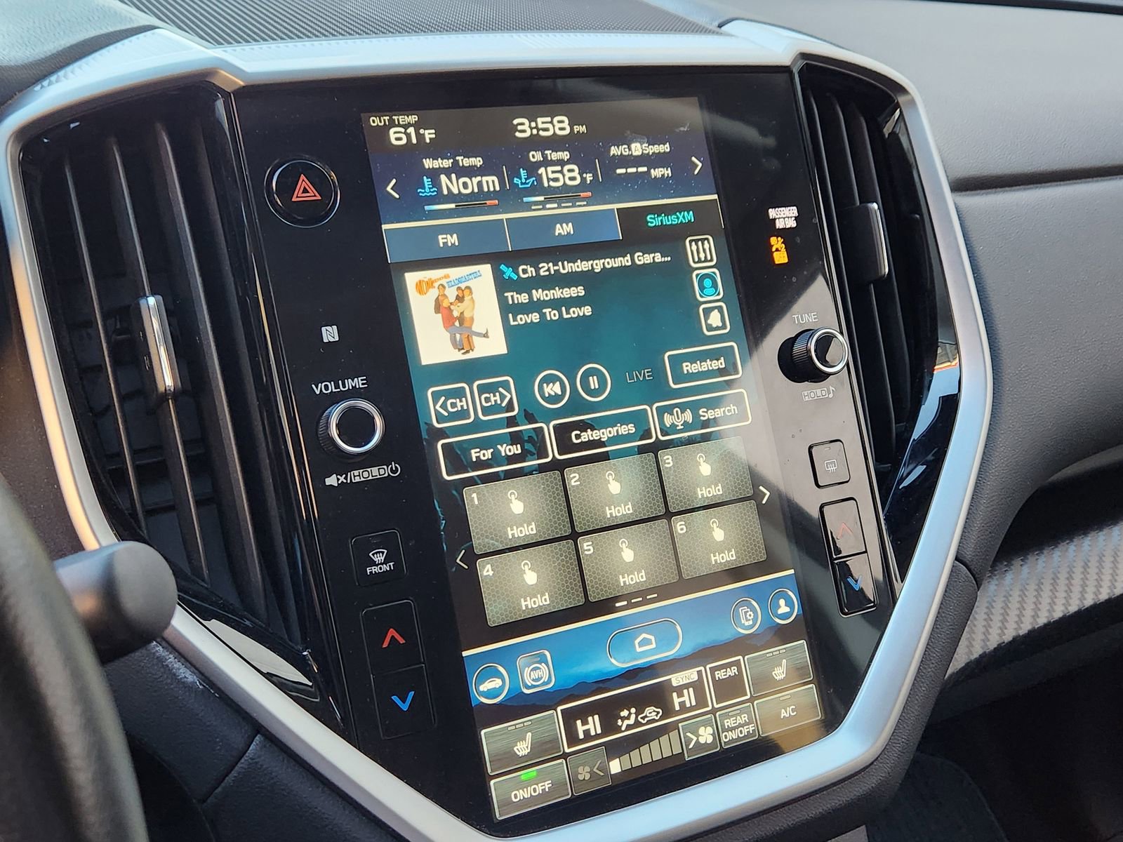 Used 2024 Subaru Ascent Premium w/ Convenience Package image 19