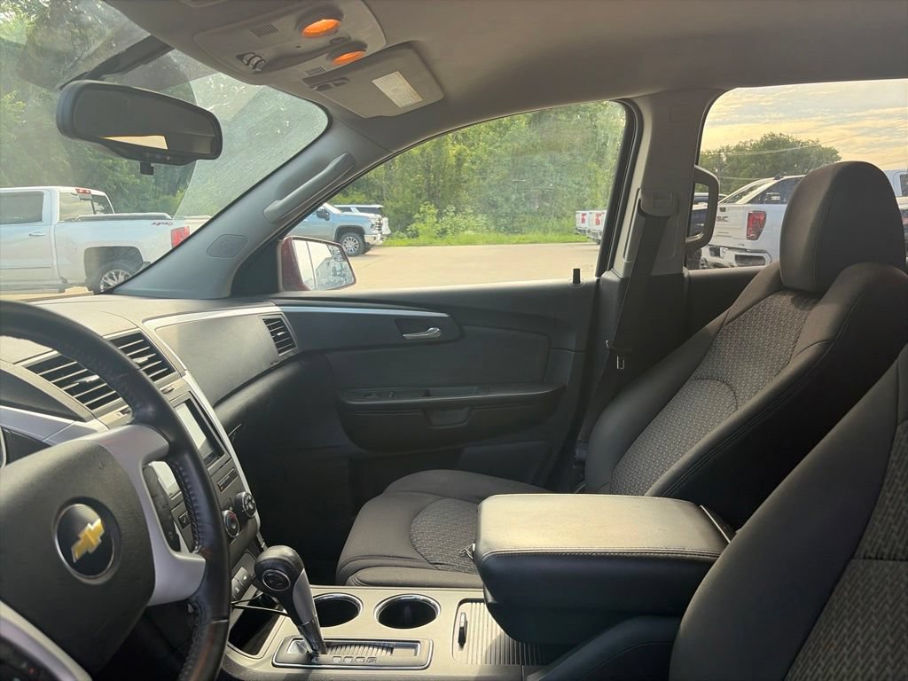 Used 2010 Chevrolet Traverse LT w/ Personal Connectivity Package FWD image 16