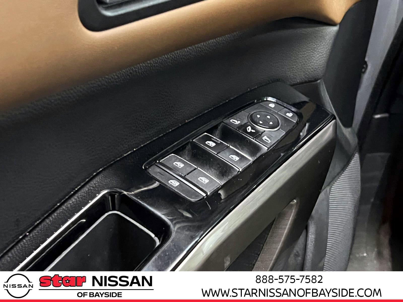 Used 2024 Nissan Pathfinder Platinum w/ Cargo Package image 12