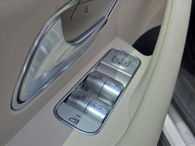 Used 2025 Mercedes-Benz GLE 350 4MATIC image 8