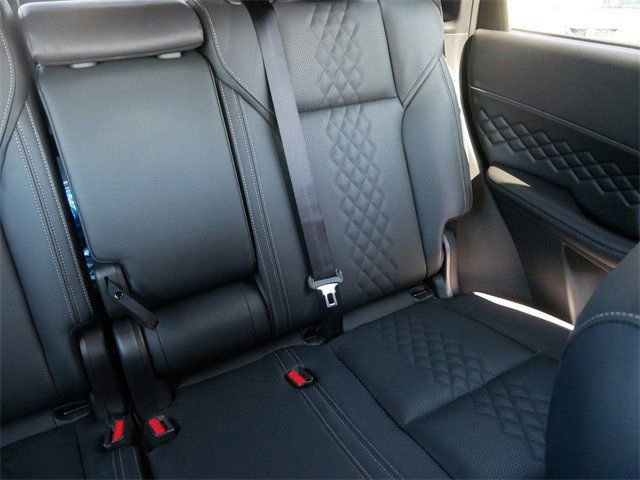 Used 2025 Mitsubishi Outlander SEL Black Edition image 15