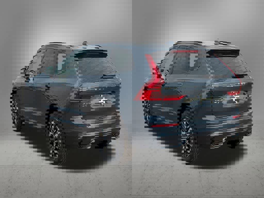 New 2026 Volvo XC60 B5 Plus w/ Protection Package Premier image 4