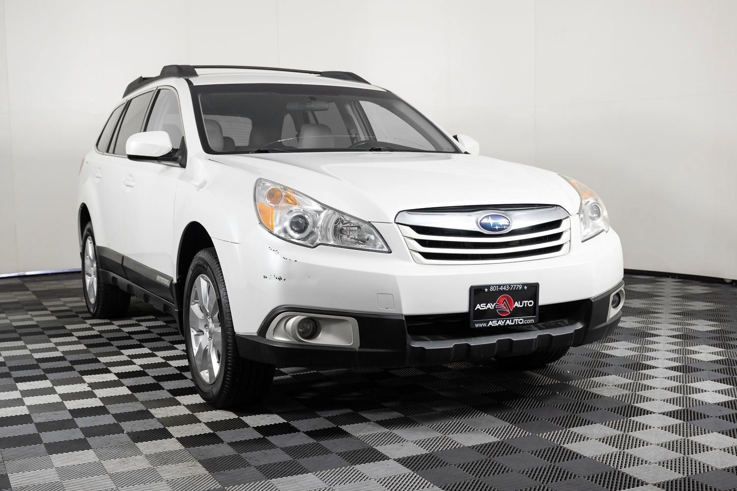 Used 2012 Subaru Outback 2.5i Premium w/ All-Weather Pkg image 11