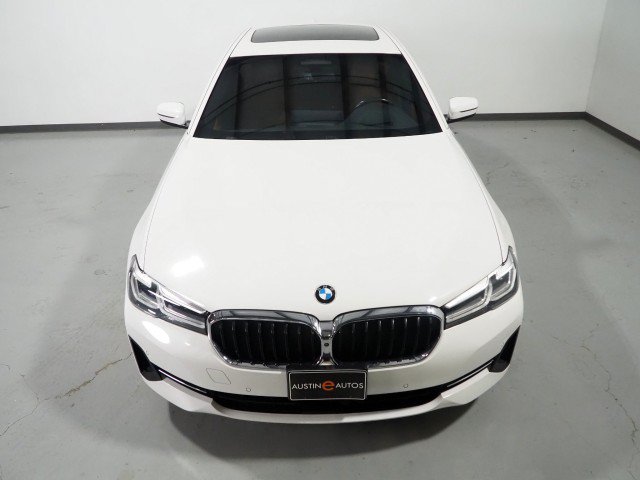 Used 2021 BMW 530e w/ Premium Package w/ Premium Package RWD image 11