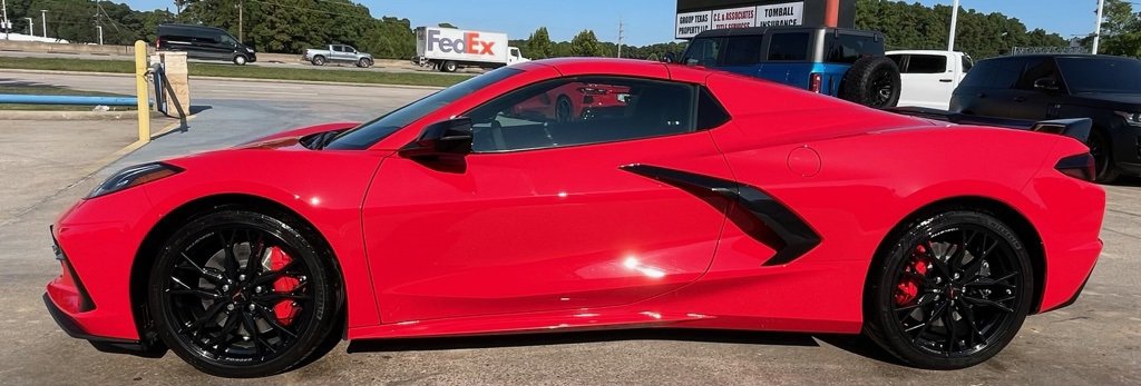 Used 2024 Chevrolet Corvette Stingray Convertible w/ Z51 Performance Package image 7