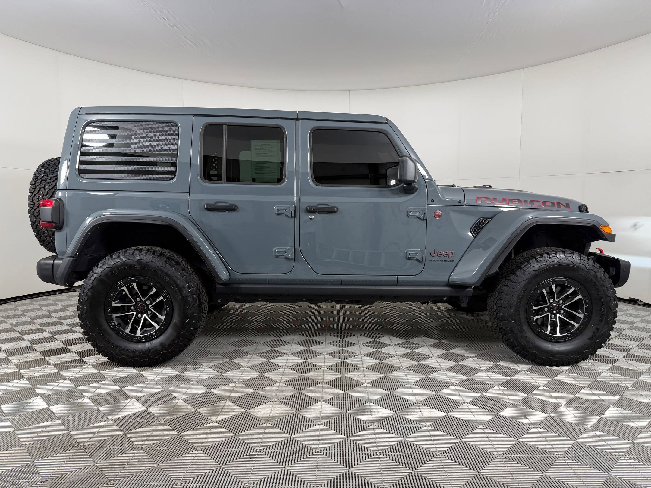 Used 2024 Jeep Wrangler Unlimited Rubicon AWD/4WD image 7
