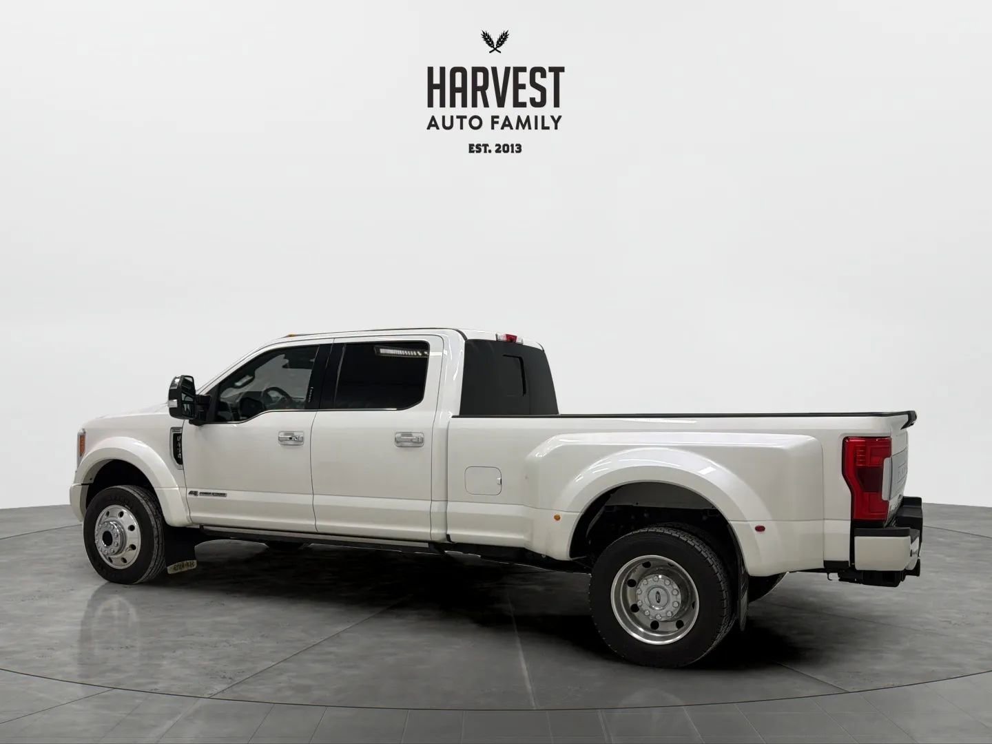 Used 2019 Ford F450 Platinum w/ Platinum Ultimate Package AWD/4WD image 3