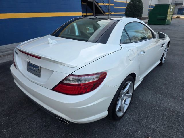 Used 2015 Mercedes-Benz SLK 250 w/ Premium Package image 5