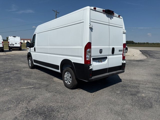 New 2025 RAM ProMaster 2500 w/ Quick Order Package 22G SLT image 5