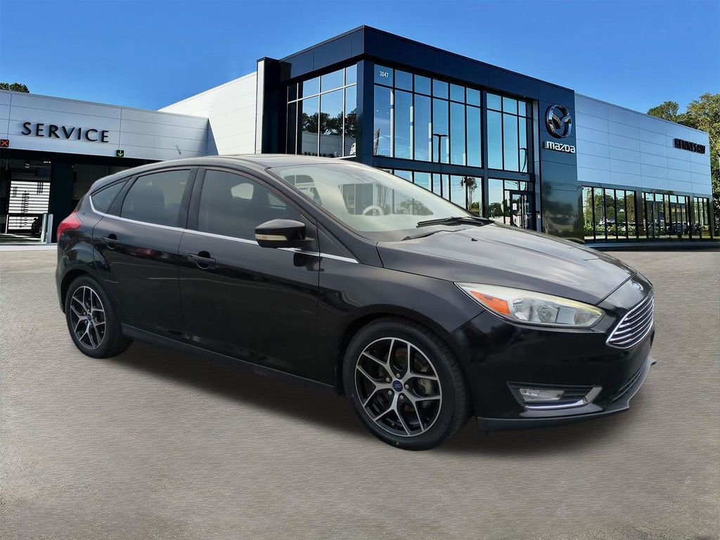 Used 2017 Ford Focus Titanium w/ Titanium Technology Package image 2